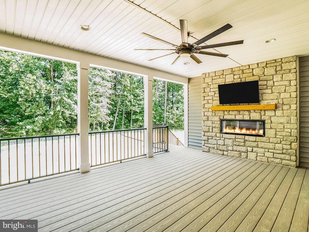 11314 HIDDEN COVE, SPOTSYLVANIA, Virginia 22551, 6 Bedrooms Bedrooms, ,5 BathroomsBathrooms,Residential,For sale,11314 HIDDEN COVE,VASP2038470 MLS # VASP2038470