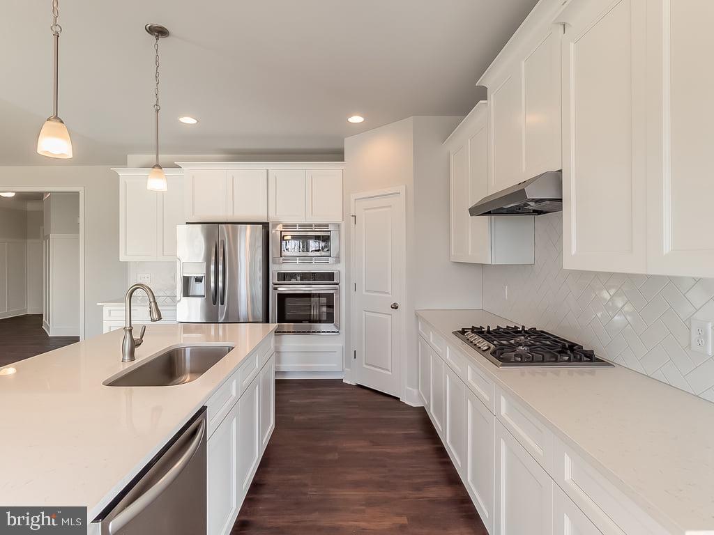 11314 HIDDEN COVE, SPOTSYLVANIA, Virginia 22551, 6 Bedrooms Bedrooms, ,5 BathroomsBathrooms,Residential,For sale,11314 HIDDEN COVE,VASP2038470 MLS # VASP2038470