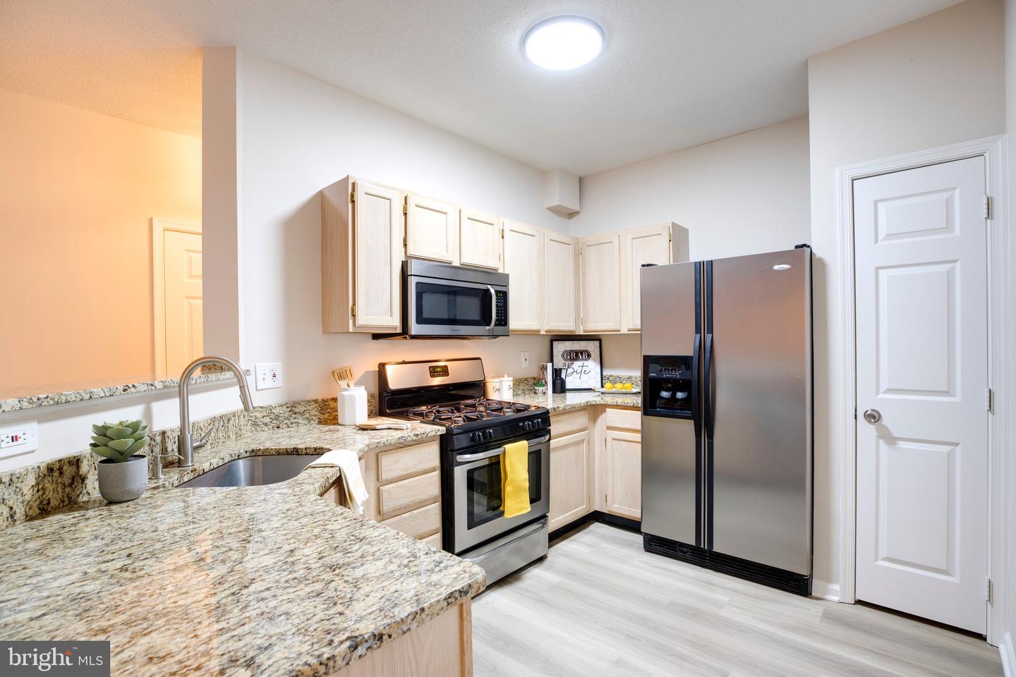 14301 GRAPE HOLLY GRV #23, CENTREVILLE, Virginia 20121, 2 Bedrooms Bedrooms, ,1 BathroomBathrooms,Residential,For sale,14301 GRAPE HOLLY GRV #23,VAFX2284554 MLS # VAFX2284554 14301 GRAPE HOLLY GRV #23, CENTREVILLE, Virginia 20121, 2 Bedrooms Bedrooms, ,1 BathroomBathrooms,Residential,For sale,14301 GRAPE HOLLY GRV #23,VAFX2284554 MLS # VAFX2284554