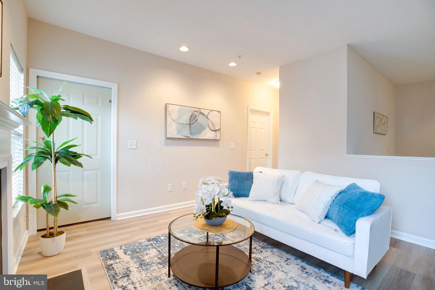 14301 GRAPE HOLLY GRV #23, CENTREVILLE, Virginia 20121, 2 Bedrooms Bedrooms, ,1 BathroomBathrooms,Residential,For sale,14301 GRAPE HOLLY GRV #23,VAFX2284554 MLS # VAFX2284554 14301 GRAPE HOLLY GRV #23, CENTREVILLE, Virginia 20121, 2 Bedrooms Bedrooms, ,1 BathroomBathrooms,Residential,For sale,14301 GRAPE HOLLY GRV #23,VAFX2284554 MLS # VAFX2284554