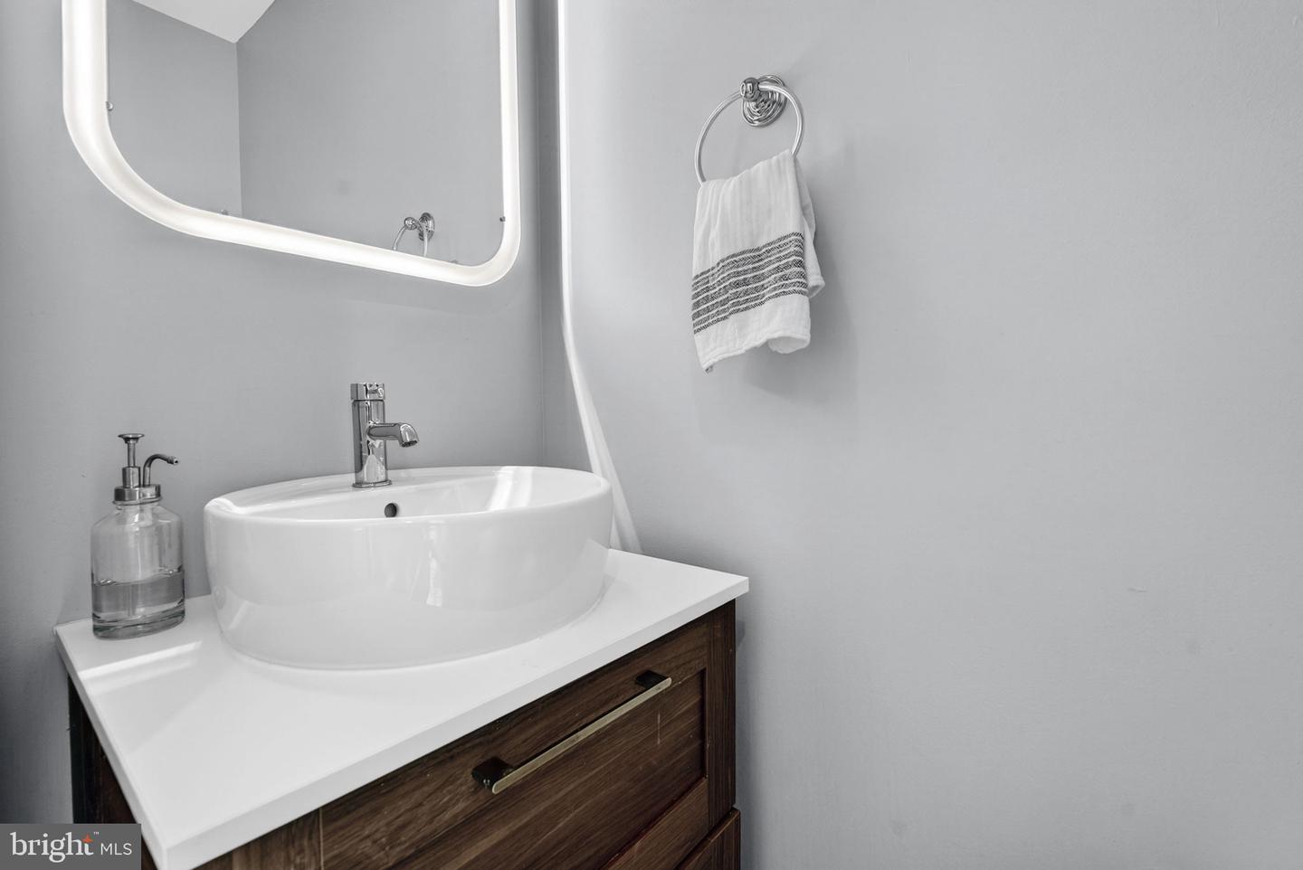 1217 I ST NE, WASHINGTON, District Of Columbia 20002, 3 Bedrooms Bedrooms, ,2 BathroomsBathrooms,Residential,For sale,1217 I ST NE,DCDC2240528 MLS # DCDC2240528