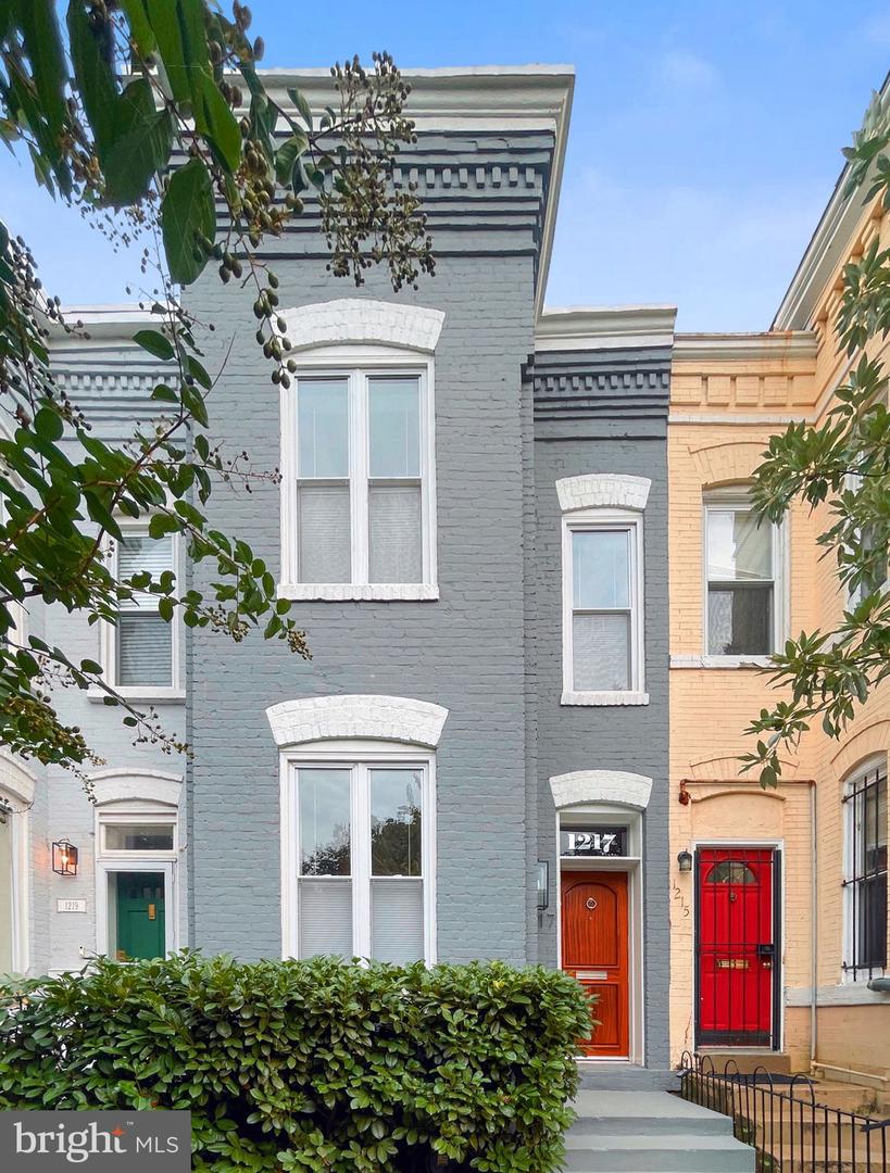 1217 I ST NE, WASHINGTON, District Of Columbia 20002, 3 Bedrooms Bedrooms, ,2 BathroomsBathrooms,Residential,For sale,1217 I ST NE,DCDC2240528 MLS # DCDC2240528