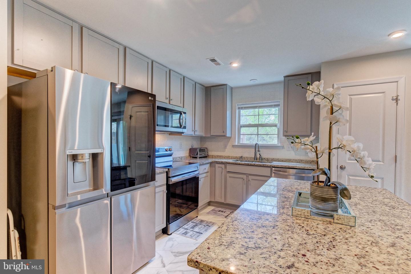 3375 WINSFORD WAY, RICHMOND, Virginia 23231, 3 Bedrooms Bedrooms, 9 Rooms Rooms,2 BathroomsBathrooms,Residential,For sale,3375 WINSFORD WAY,VAHN2001136 MLS # VAHN2001136