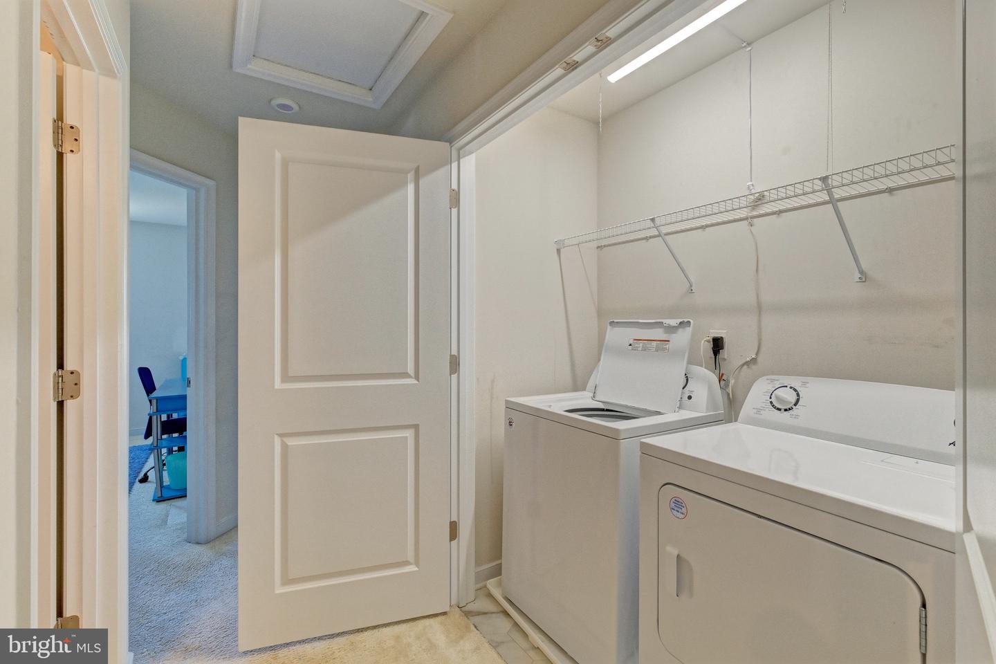 3375 WINSFORD WAY, RICHMOND, Virginia 23231, 3 Bedrooms Bedrooms, 9 Rooms Rooms,2 BathroomsBathrooms,Residential,For sale,3375 WINSFORD WAY,VAHN2001136 MLS # VAHN2001136