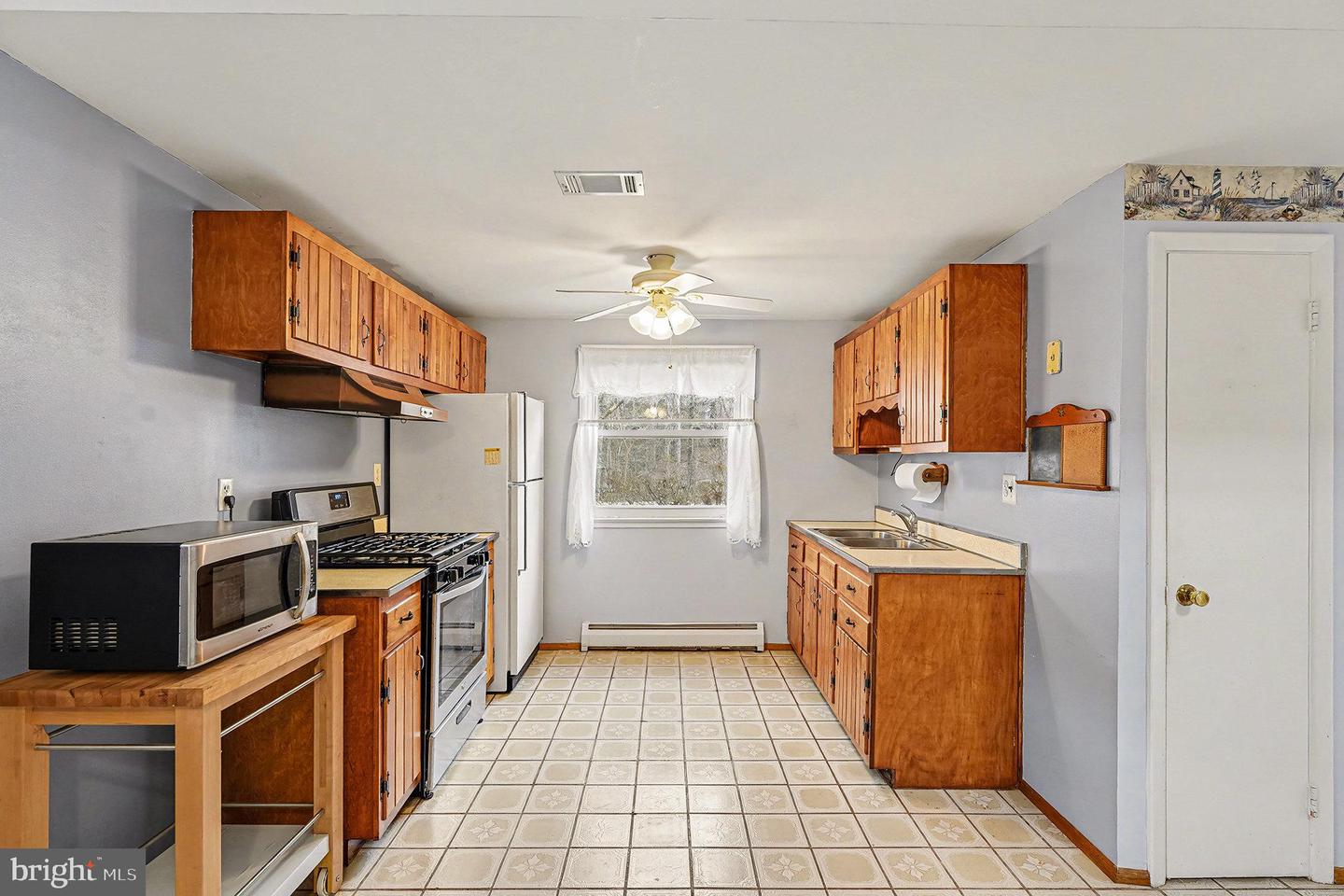 14347 BELLEVILLE AVE, WOODBRIDGE, Virginia 22193, 3 Bedrooms Bedrooms, ,1 BathroomBathrooms,Residential,For sale,14347 BELLEVILLE AVE,VAPW2110204 MLS # VAPW2110204