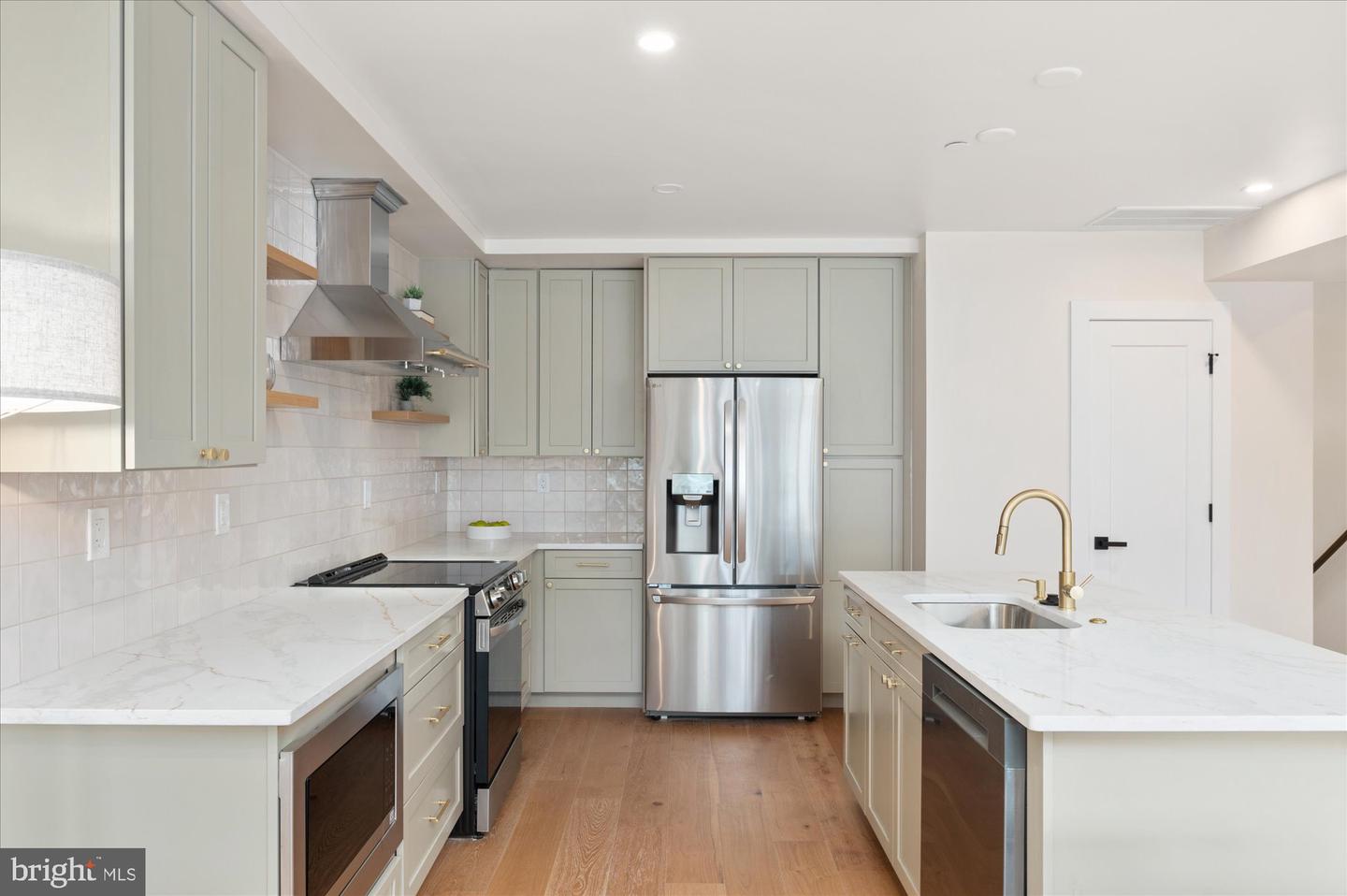 318 WEBSTER ST NW #PH, WASHINGTON, District Of Columbia 20011, 3 Bedrooms Bedrooms, ,2 BathroomsBathrooms,Residential,For sale,318 WEBSTER ST NW #PH,DCDC2240568 MLS # DCDC2240568