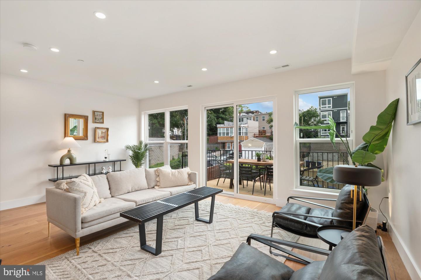 318 WEBSTER ST NW #PH, WASHINGTON, District Of Columbia 20011, 3 Bedrooms Bedrooms, ,2 BathroomsBathrooms,Residential,For sale,318 WEBSTER ST NW #PH,DCDC2240568 MLS # DCDC2240568