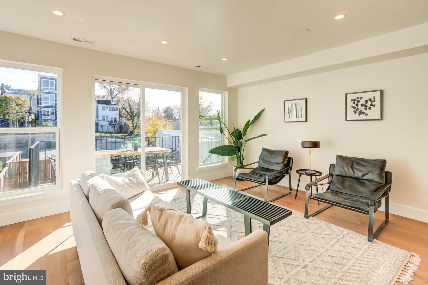 318 WEBSTER ST NW #PH, WASHINGTON, District Of Columbia 20011, 3 Bedrooms Bedrooms, ,2 BathroomsBathrooms,Residential,For sale,318 WEBSTER ST NW #PH,DCDC2240568 MLS # DCDC2240568