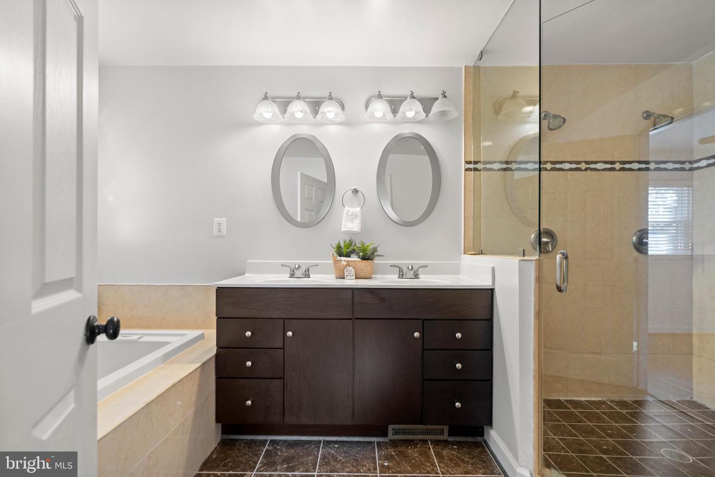 1726 BALDWIN DR, MCLEAN, Virginia 22101, 3 Bedrooms Bedrooms, 6 Rooms Rooms,3 BathroomsBathrooms,Residential,For sale,1726 BALDWIN DR,VAFX2284910 MLS # VAFX2284910