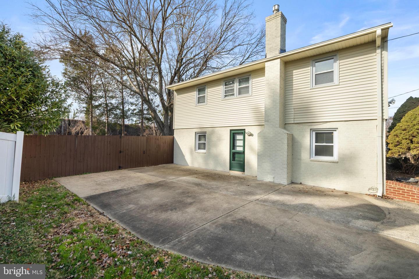 1726 BALDWIN DR, MCLEAN, Virginia 22101, 3 Bedrooms Bedrooms, 6 Rooms Rooms,3 BathroomsBathrooms,Residential,For sale,1726 BALDWIN DR,VAFX2284910 MLS # VAFX2284910