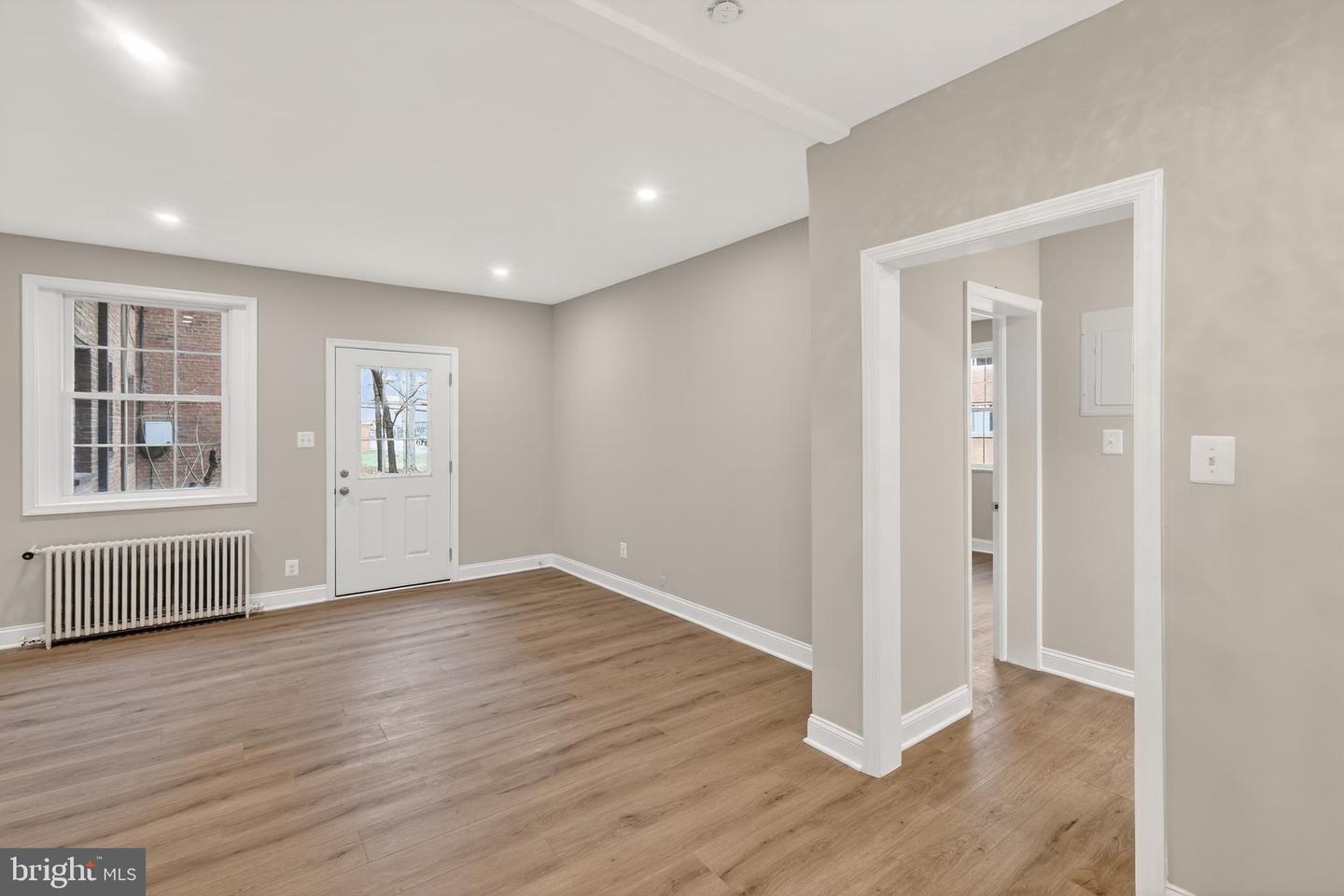 5006 COLUMBIA PIKE #A, ARLINGTON, Virginia 22204, 2 Bedrooms Bedrooms, ,1 BathroomBathrooms,Residential,For sale,5006 COLUMBIA PIKE #A,VAAR2067440 MLS # VAAR2067440