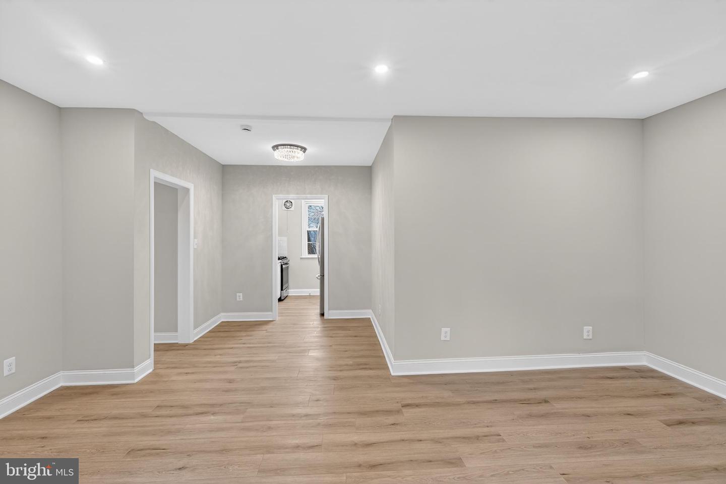 5006 COLUMBIA PIKE #A, ARLINGTON, Virginia 22204, 2 Bedrooms Bedrooms, ,1 BathroomBathrooms,Residential,For sale,5006 COLUMBIA PIKE #A,VAAR2067440 MLS # VAAR2067440