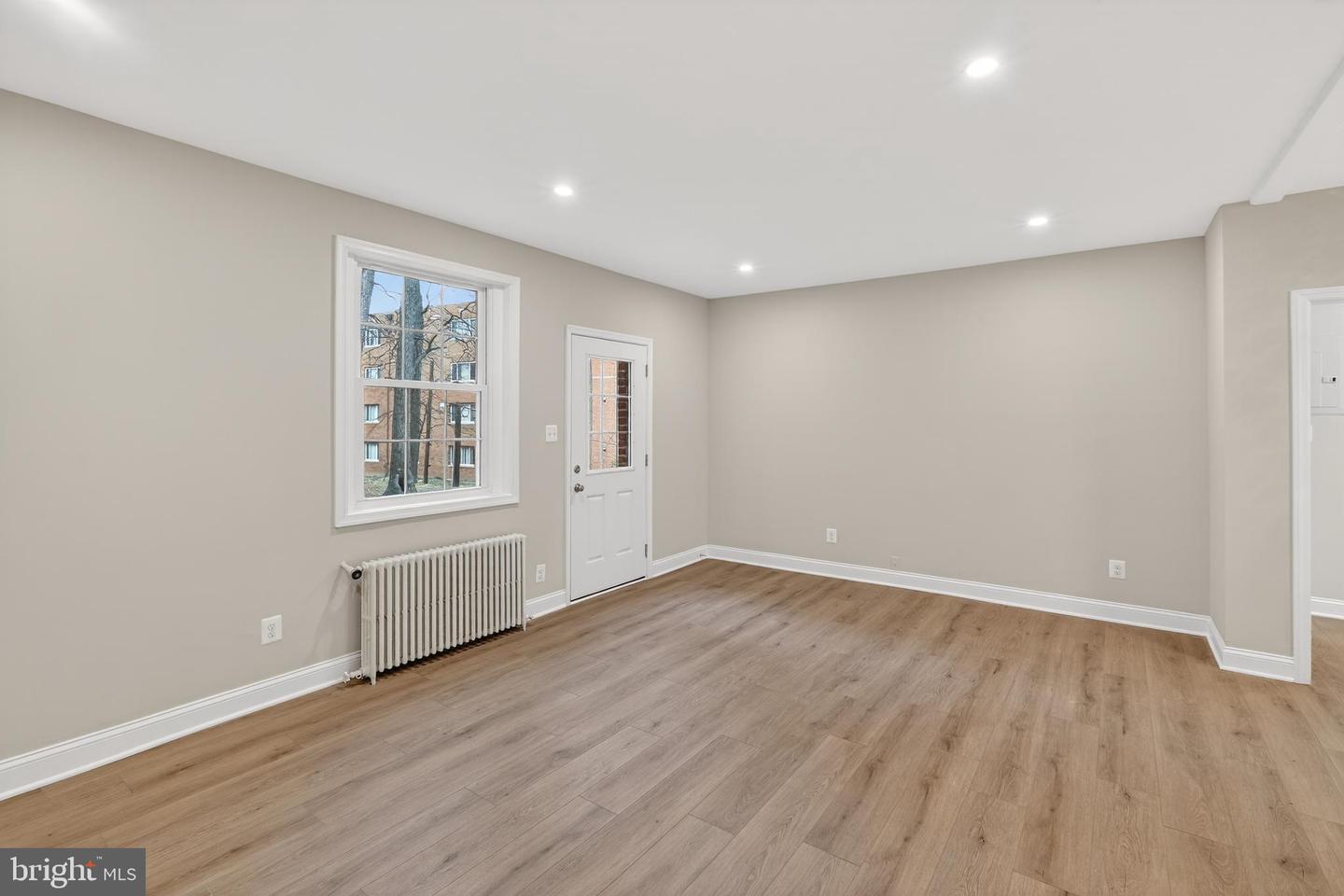 5006 COLUMBIA PIKE #A, ARLINGTON, Virginia 22204, 2 Bedrooms Bedrooms, ,1 BathroomBathrooms,Residential,For sale,5006 COLUMBIA PIKE #A,VAAR2067440 MLS # VAAR2067440