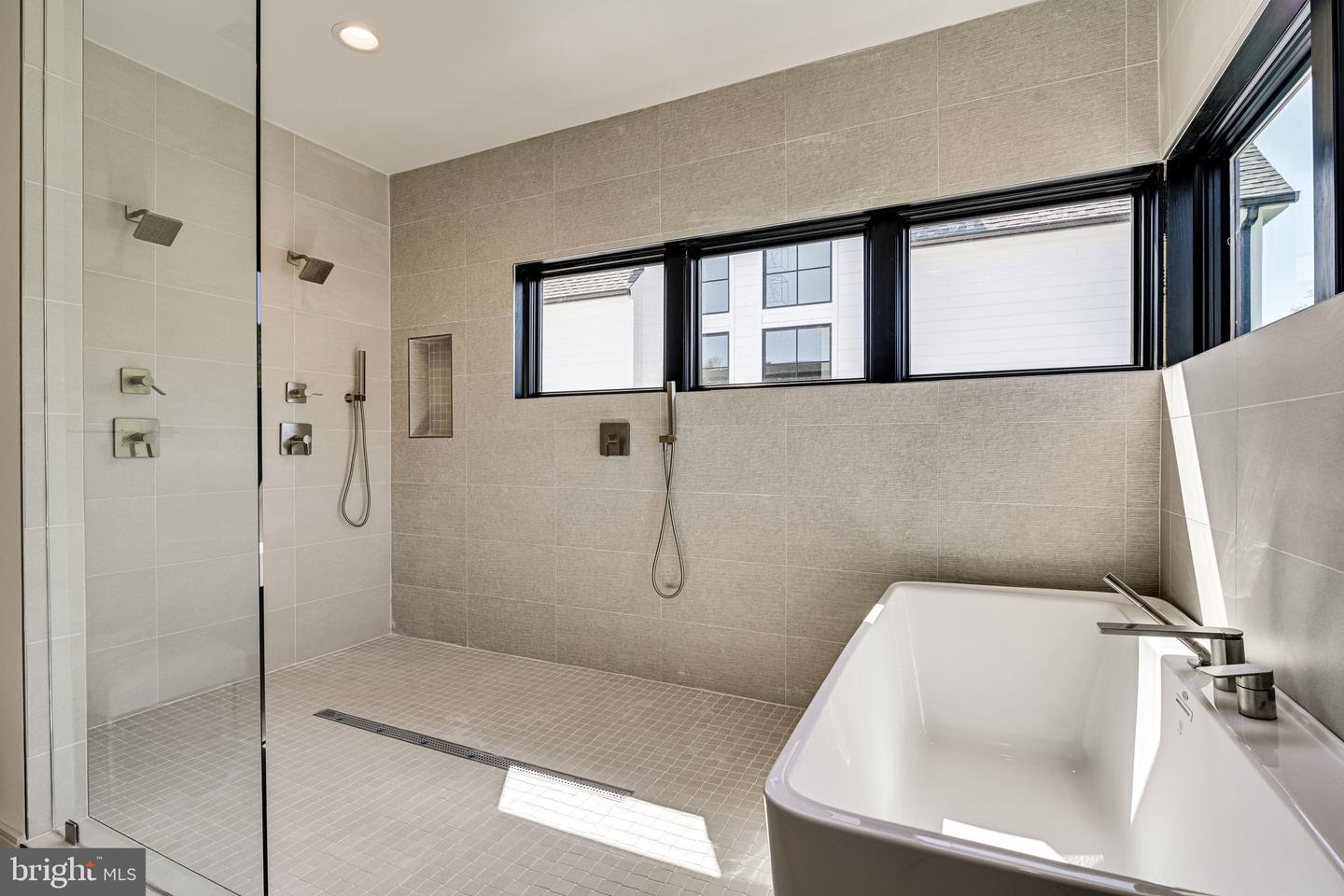 6634 BRAWNER ST, MCLEAN, Virginia 22101, 7 Bedrooms Bedrooms, ,6 BathroomsBathrooms,Residential,For sale,6634 BRAWNER ST,VAFX2284732 MLS # VAFX2284732