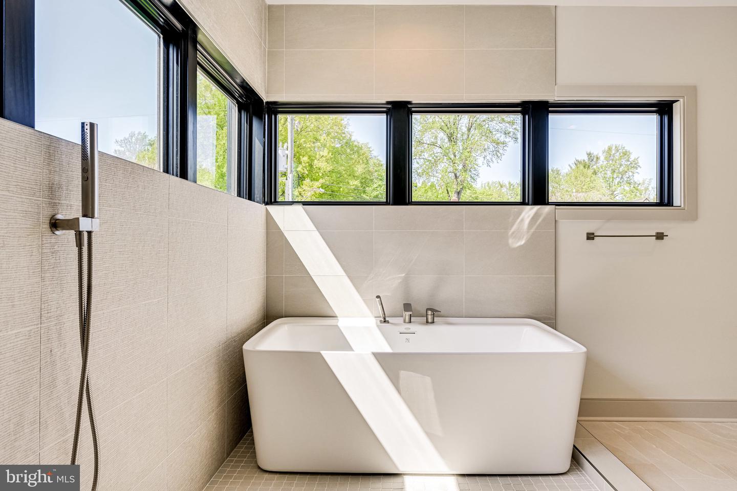 6634 BRAWNER ST, MCLEAN, Virginia 22101, 7 Bedrooms Bedrooms, ,6 BathroomsBathrooms,Residential,For sale,6634 BRAWNER ST,VAFX2284732 MLS # VAFX2284732