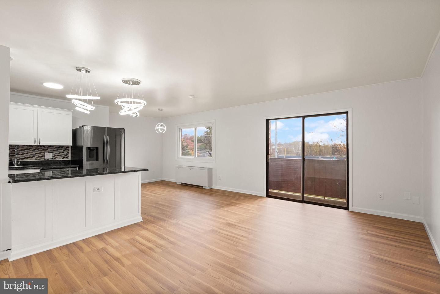 1525 S GEORGE MASON DR #21, ARLINGTON, Virginia 22204, 2 Bedrooms Bedrooms, ,1 BathroomBathrooms,Residential,For sale,1525 S GEORGE MASON DR #21,VAAR2067436 MLS # VAAR2067436