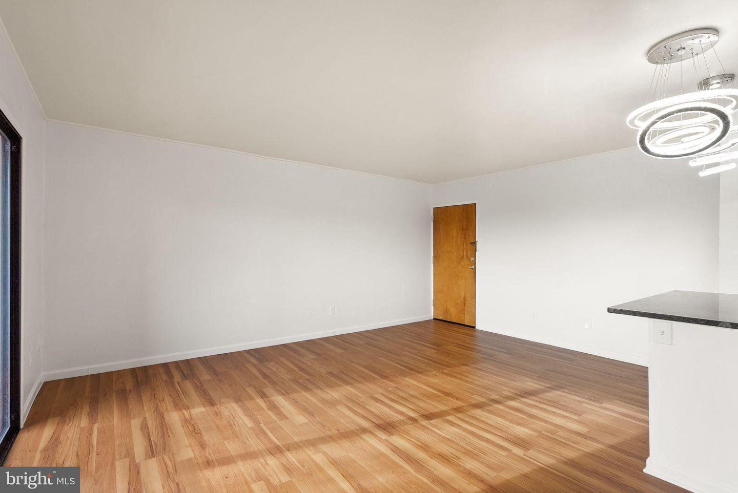 1525 S GEORGE MASON DR #21, ARLINGTON, Virginia 22204, 2 Bedrooms Bedrooms, ,1 BathroomBathrooms,Residential,For sale,1525 S GEORGE MASON DR #21,VAAR2067436 MLS # VAAR2067436