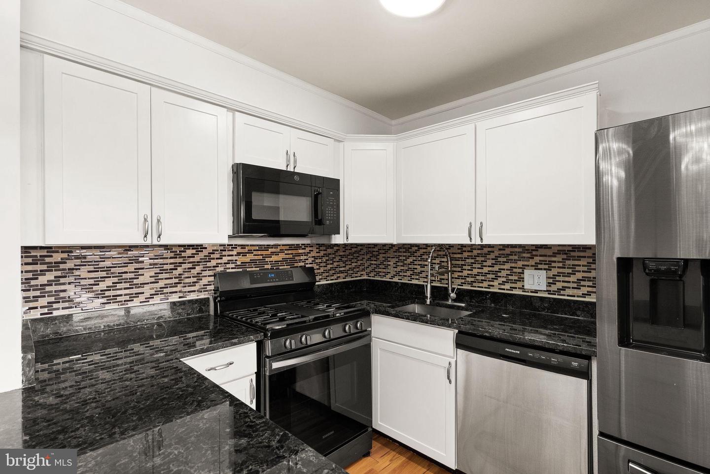 1525 S GEORGE MASON DR #21, ARLINGTON, Virginia 22204, 2 Bedrooms Bedrooms, ,1 BathroomBathrooms,Residential,For sale,1525 S GEORGE MASON DR #21,VAAR2067436 MLS # VAAR2067436