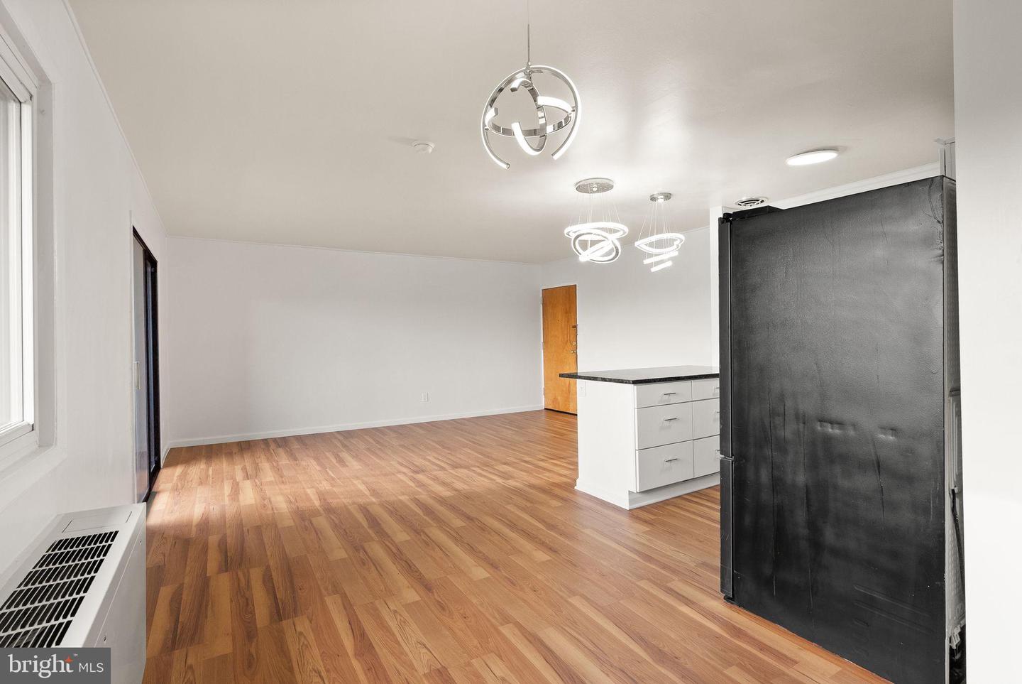 1525 S GEORGE MASON DR #21, ARLINGTON, Virginia 22204, 2 Bedrooms Bedrooms, ,1 BathroomBathrooms,Residential,For sale,1525 S GEORGE MASON DR #21,VAAR2067436 MLS # VAAR2067436