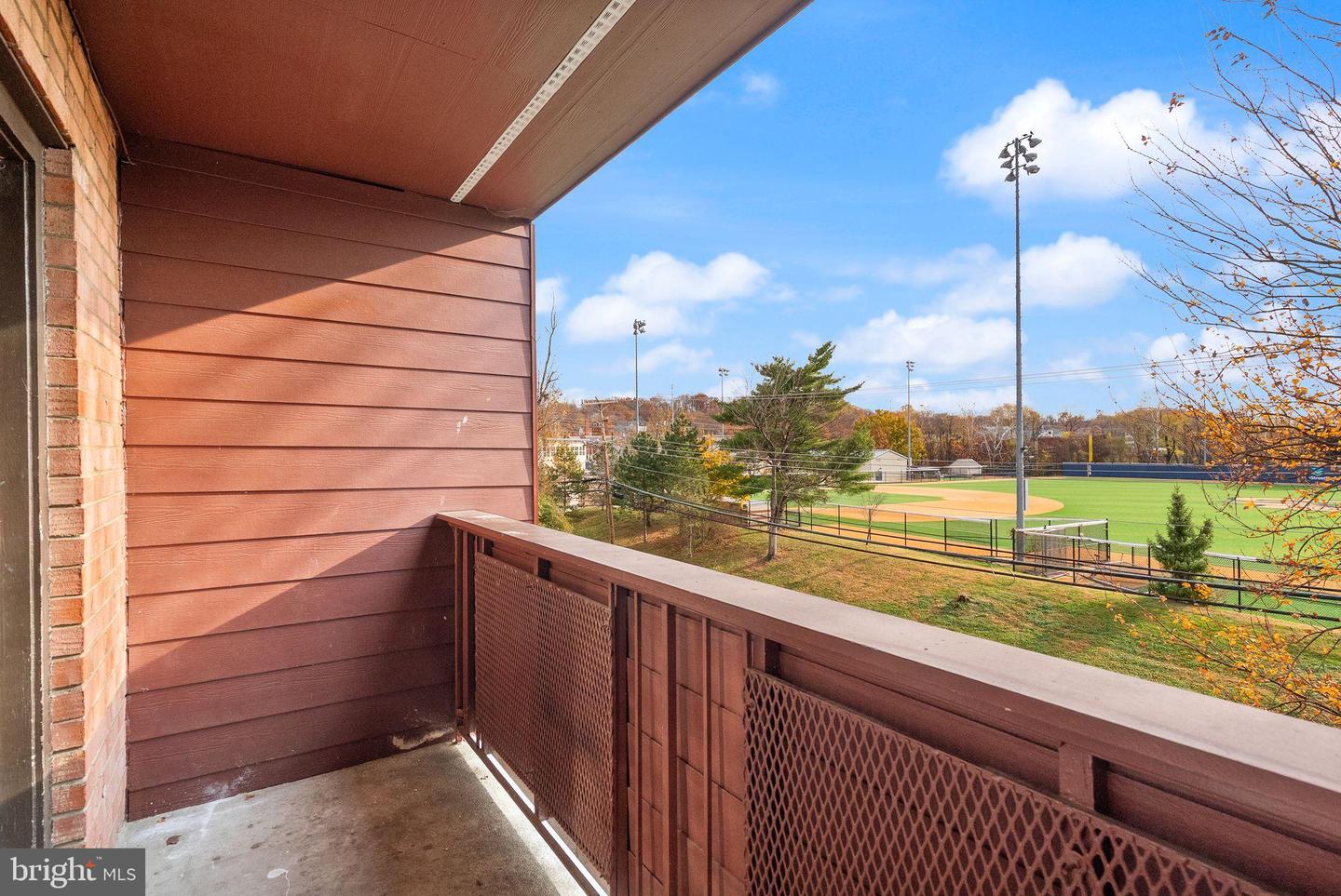 1525 S GEORGE MASON DR #21, ARLINGTON, Virginia 22204, 2 Bedrooms Bedrooms, ,1 BathroomBathrooms,Residential,For sale,1525 S GEORGE MASON DR #21,VAAR2067436 MLS # VAAR2067436