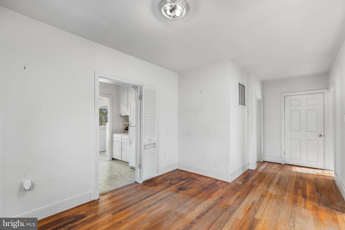 119 DAVIS CT, BOWLING GREEN, Virginia 22427, 2 Bedrooms Bedrooms, ,1 BathroomBathrooms,Residential,For sale,119 DAVIS CT,VACV2009368 MLS # VACV2009368 119 DAVIS CT, BOWLING GREEN, Virginia 22427, 2 Bedrooms Bedrooms, ,1 BathroomBathrooms,Residential,For sale,119 DAVIS CT,VACV2009368 MLS # VACV2009368