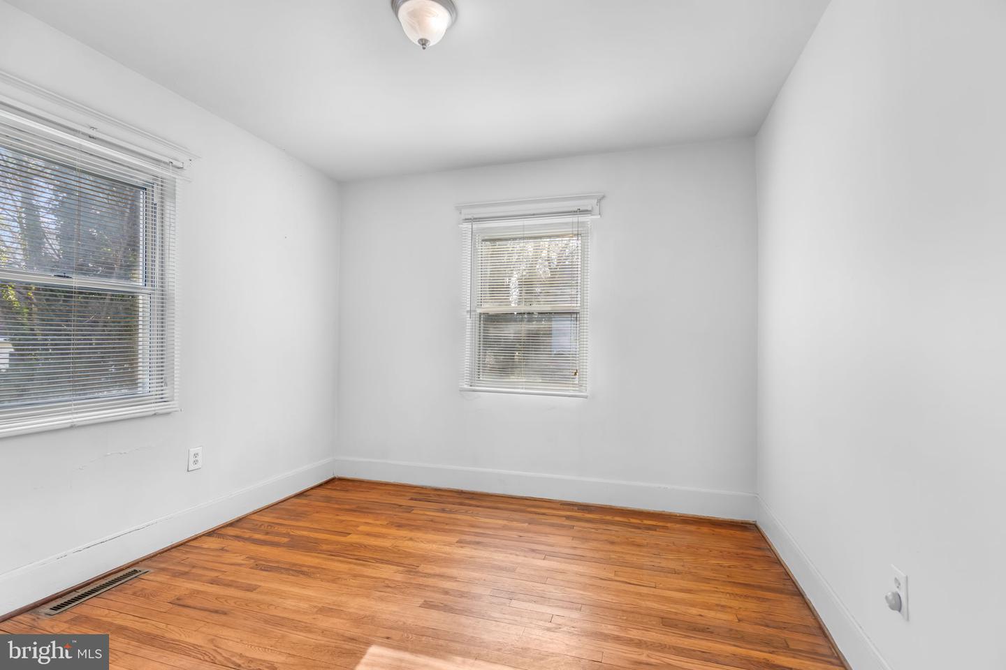 119 DAVIS CT, BOWLING GREEN, Virginia 22427, 2 Bedrooms Bedrooms, ,1 BathroomBathrooms,Residential,For sale,119 DAVIS CT,VACV2009368 MLS # VACV2009368 119 DAVIS CT, BOWLING GREEN, Virginia 22427, 2 Bedrooms Bedrooms, ,1 BathroomBathrooms,Residential,For sale,119 DAVIS CT,VACV2009368 MLS # VACV2009368