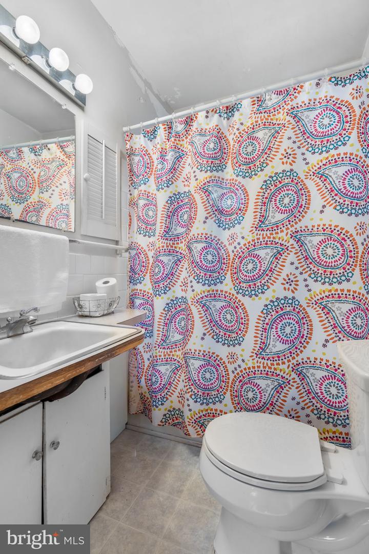 119 DAVIS CT, BOWLING GREEN, Virginia 22427, 2 Bedrooms Bedrooms, ,1 BathroomBathrooms,Residential,For sale,119 DAVIS CT,VACV2009368 MLS # VACV2009368 119 DAVIS CT, BOWLING GREEN, Virginia 22427, 2 Bedrooms Bedrooms, ,1 BathroomBathrooms,Residential,For sale,119 DAVIS CT,VACV2009368 MLS # VACV2009368