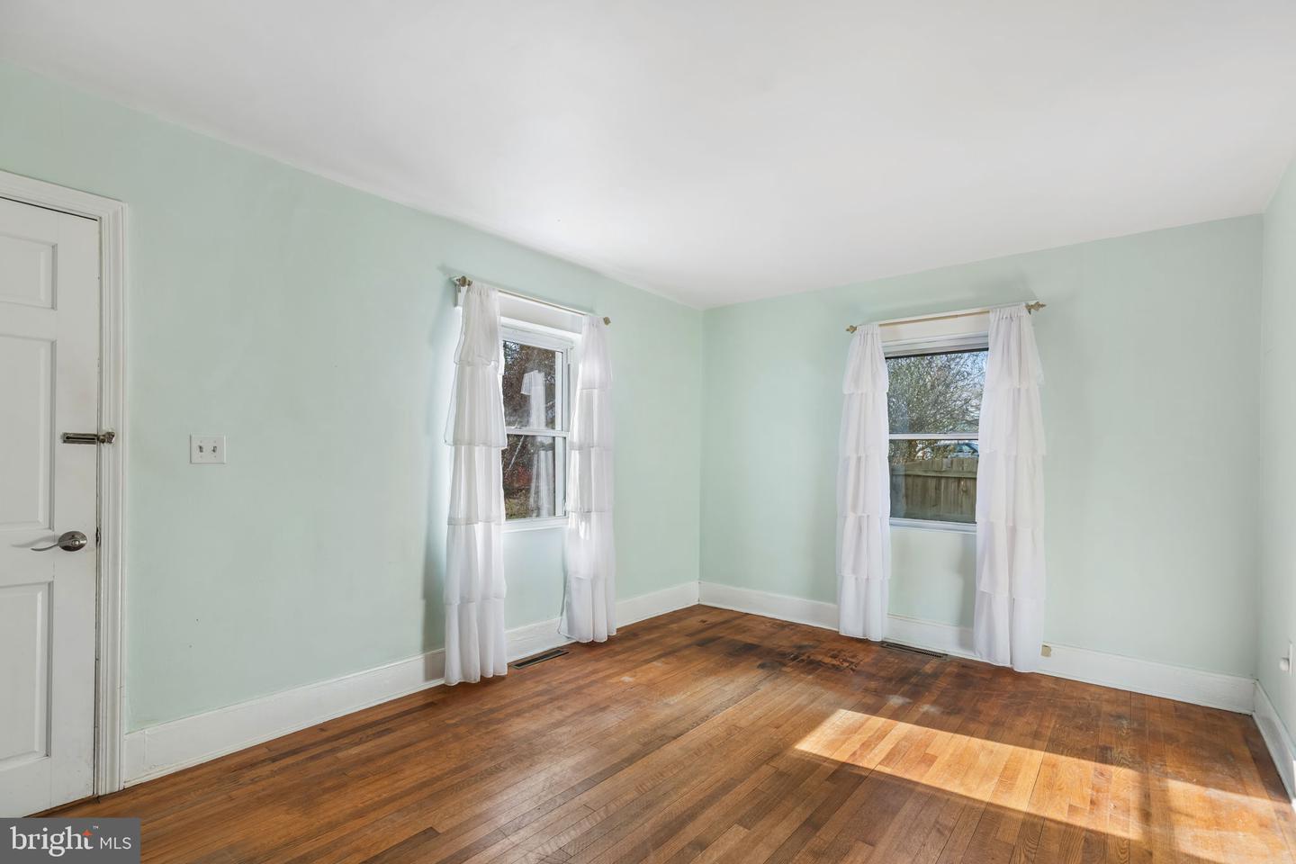 119 DAVIS CT, BOWLING GREEN, Virginia 22427, 2 Bedrooms Bedrooms, ,1 BathroomBathrooms,Residential,For sale,119 DAVIS CT,VACV2009368 MLS # VACV2009368 119 DAVIS CT, BOWLING GREEN, Virginia 22427, 2 Bedrooms Bedrooms, ,1 BathroomBathrooms,Residential,For sale,119 DAVIS CT,VACV2009368 MLS # VACV2009368