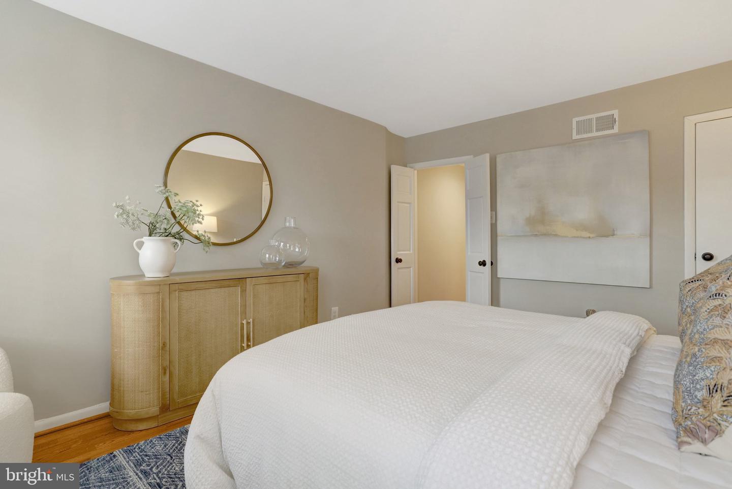 306 N ALFRED ST, ALEXANDRIA, Virginia 22314, 3 Bedrooms Bedrooms, 8 Rooms Rooms,2 BathroomsBathrooms,Residential,For sale,306 N ALFRED ST,VAAX2052950 MLS # VAAX2052950