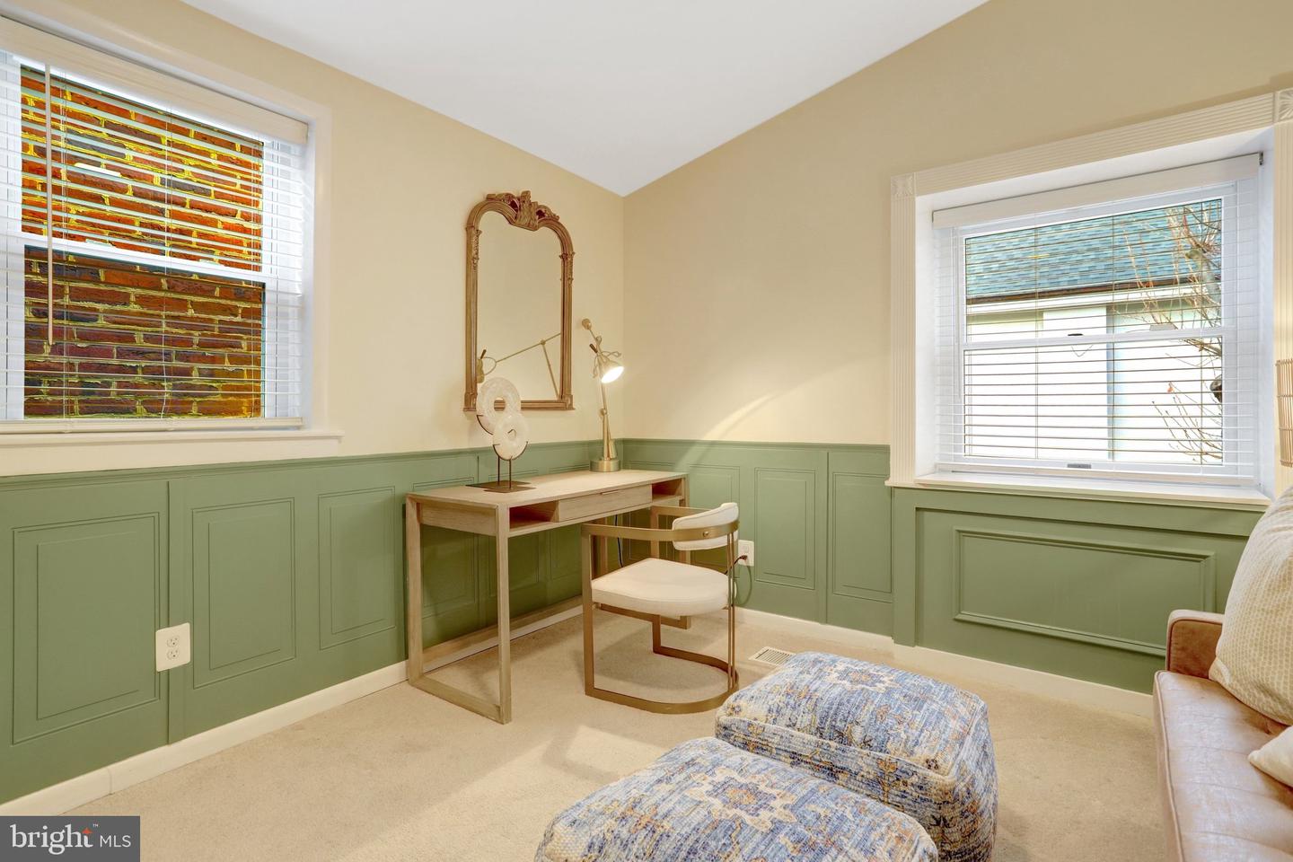 306 N ALFRED ST, ALEXANDRIA, Virginia 22314, 3 Bedrooms Bedrooms, 8 Rooms Rooms,2 BathroomsBathrooms,Residential,For sale,306 N ALFRED ST,VAAX2052950 MLS # VAAX2052950