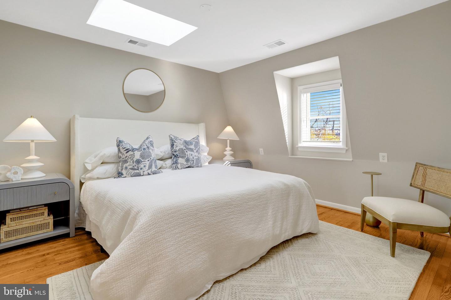 306 N ALFRED ST, ALEXANDRIA, Virginia 22314, 3 Bedrooms Bedrooms, 8 Rooms Rooms,2 BathroomsBathrooms,Residential,For sale,306 N ALFRED ST,VAAX2052950 MLS # VAAX2052950