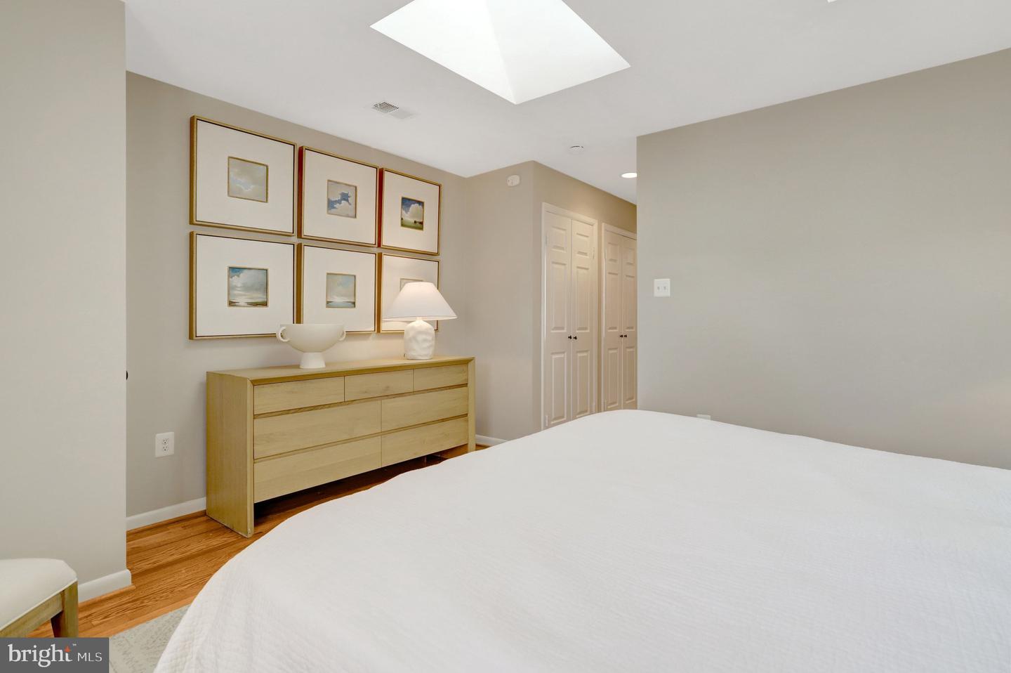 306 N ALFRED ST, ALEXANDRIA, Virginia 22314, 3 Bedrooms Bedrooms, 8 Rooms Rooms,2 BathroomsBathrooms,Residential,For sale,306 N ALFRED ST,VAAX2052950 MLS # VAAX2052950