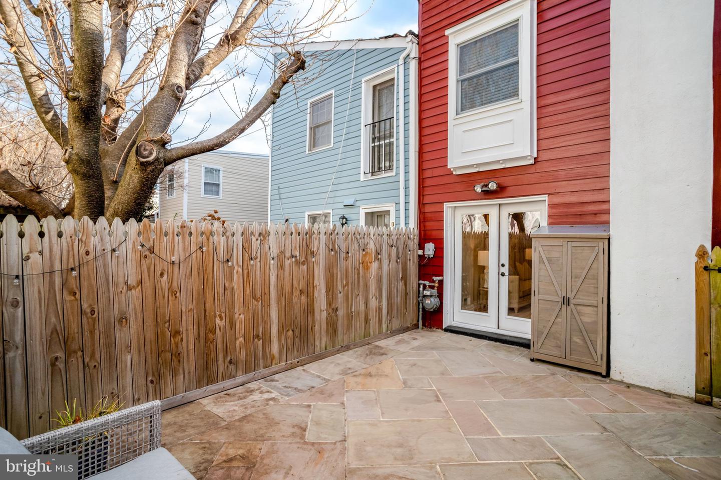 306 N ALFRED ST, ALEXANDRIA, Virginia 22314, 3 Bedrooms Bedrooms, 8 Rooms Rooms,2 BathroomsBathrooms,Residential,For sale,306 N ALFRED ST,VAAX2052950 MLS # VAAX2052950