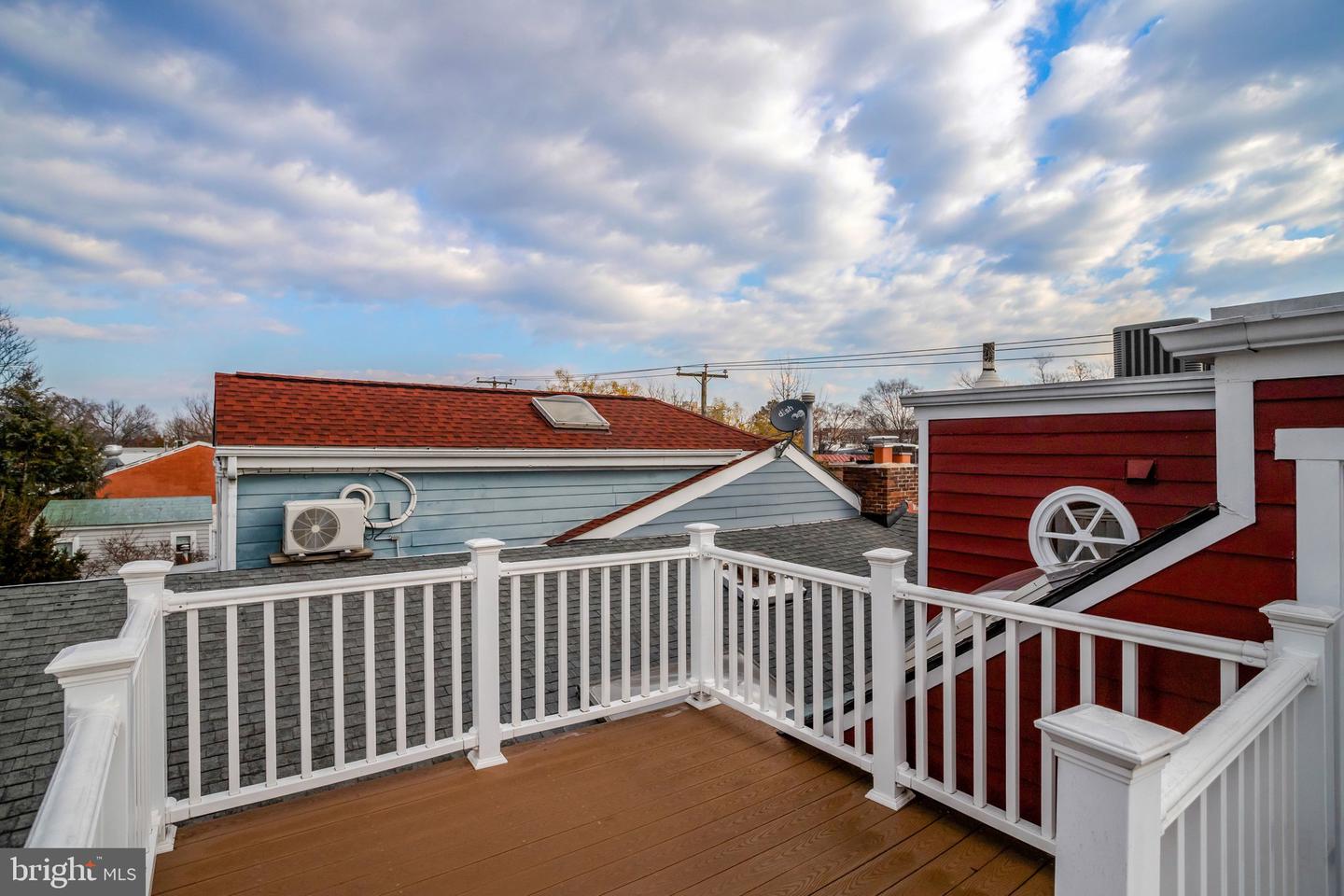 306 N ALFRED ST, ALEXANDRIA, Virginia 22314, 3 Bedrooms Bedrooms, 8 Rooms Rooms,2 BathroomsBathrooms,Residential,For sale,306 N ALFRED ST,VAAX2052950 MLS # VAAX2052950