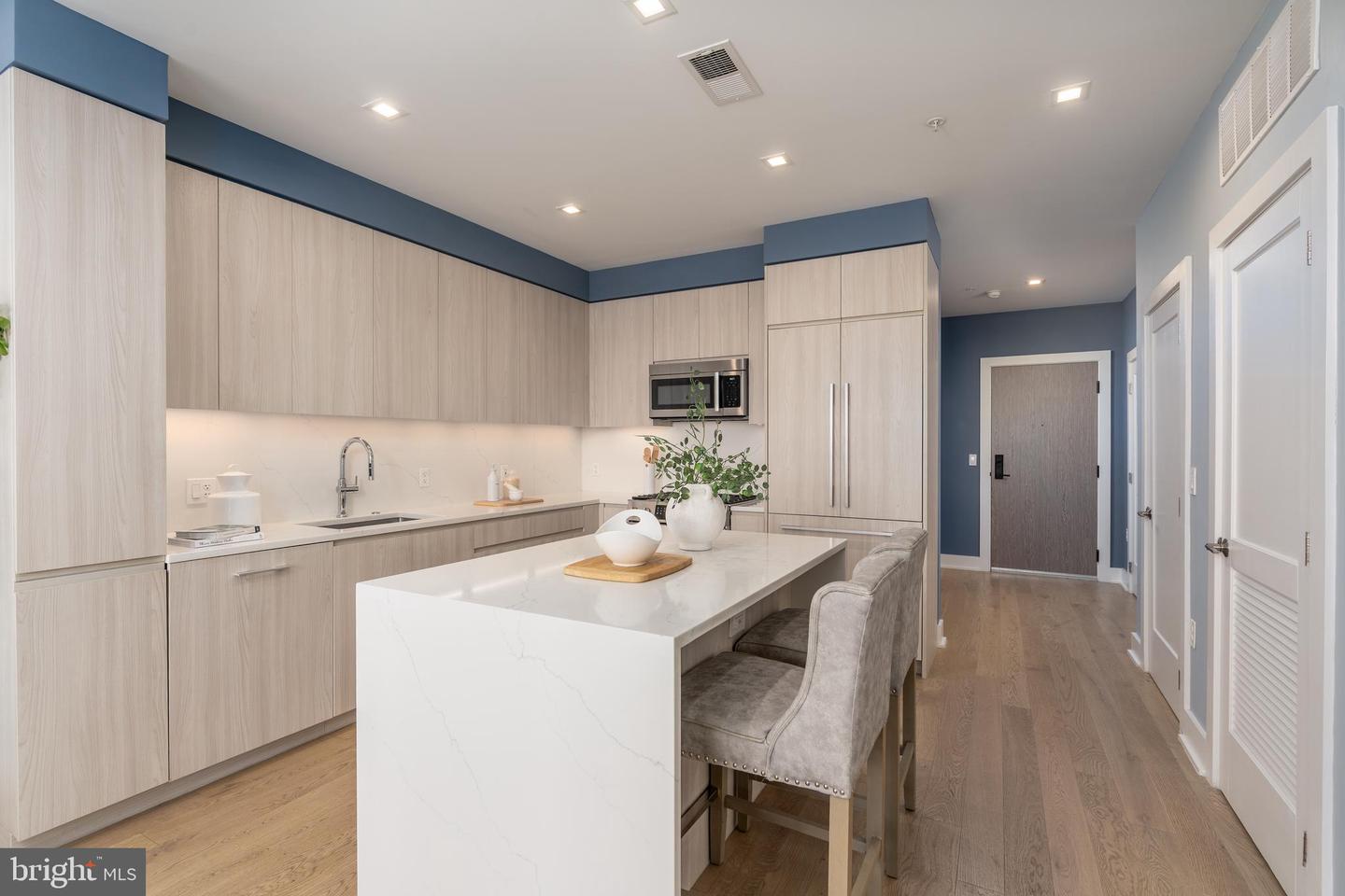 737 SWANN AVE #406, ALEXANDRIA, Virginia 22301, 1 Bedroom Bedrooms, ,1 BathroomBathrooms,Residential,For sale,737 SWANN AVE #406,VAAX2052956 MLS # VAAX2052956