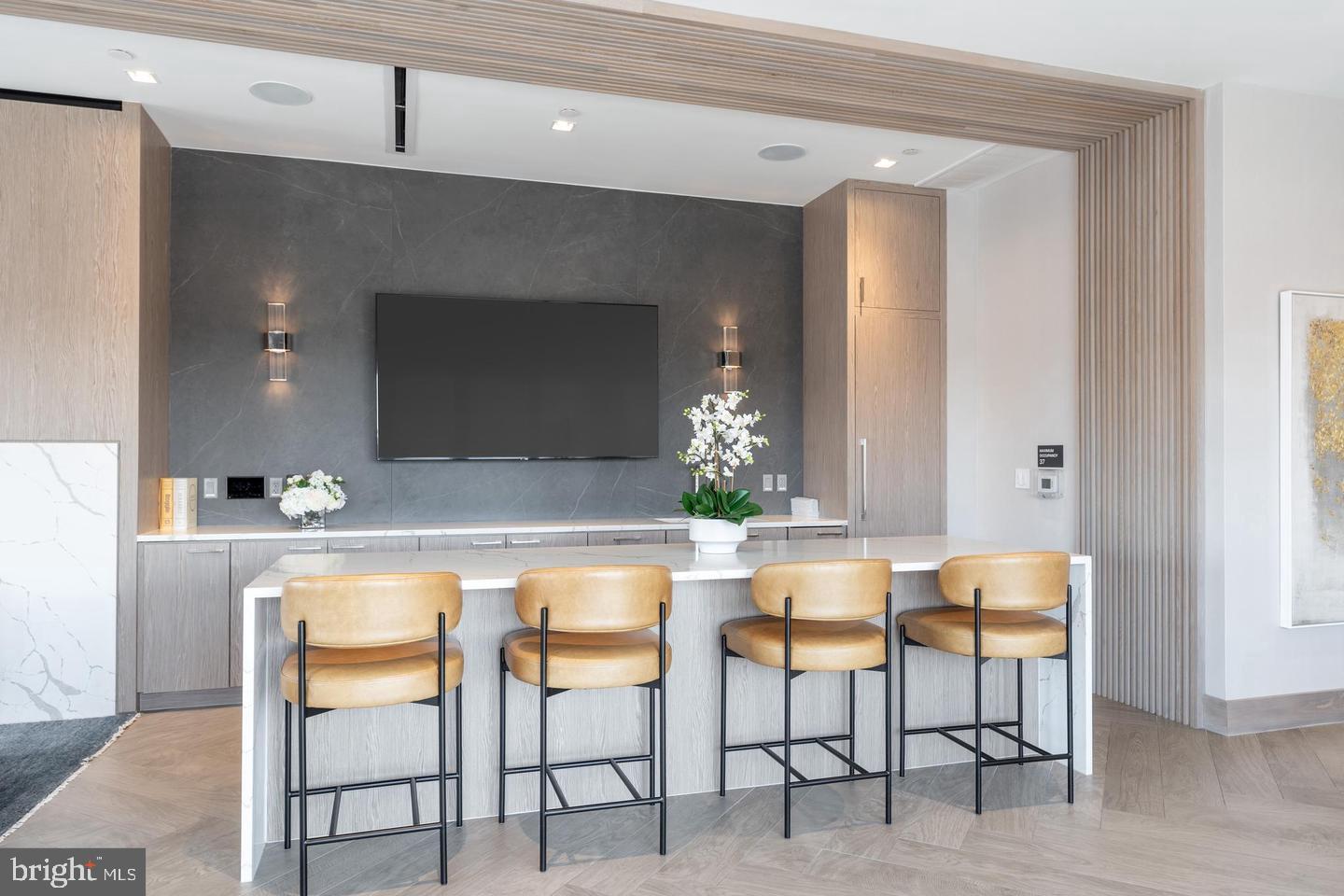 737 SWANN AVE #406, ALEXANDRIA, Virginia 22301, 1 Bedroom Bedrooms, ,1 BathroomBathrooms,Residential,For sale,737 SWANN AVE #406,VAAX2052956 MLS # VAAX2052956