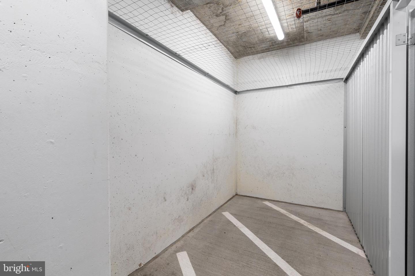 737 SWANN AVE #406, ALEXANDRIA, Virginia 22301, 1 Bedroom Bedrooms, ,1 BathroomBathrooms,Residential,For sale,737 SWANN AVE #406,VAAX2052956 MLS # VAAX2052956