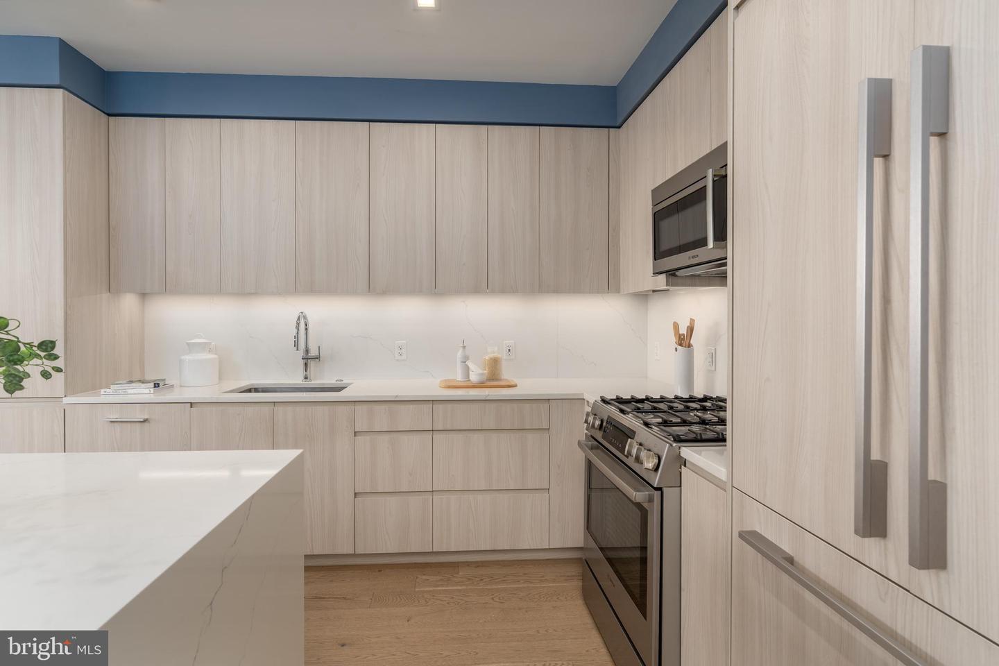 737 SWANN AVE #406, ALEXANDRIA, Virginia 22301, 1 Bedroom Bedrooms, ,1 BathroomBathrooms,Residential,For sale,737 SWANN AVE #406,VAAX2052956 MLS # VAAX2052956