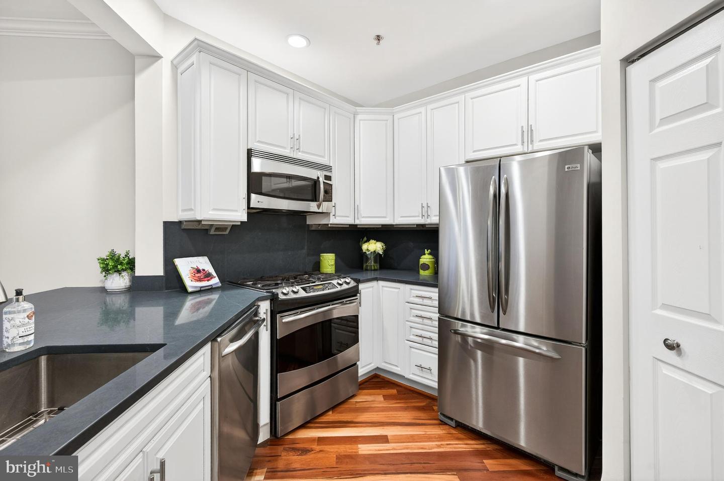 1320 N WAYNE ST #102, ARLINGTON, Virginia 22201, 2 Bedrooms Bedrooms, ,2 BathroomsBathrooms,Residential,For sale,1320 N WAYNE ST #102,VAAR2067484 MLS # VAAR2067484