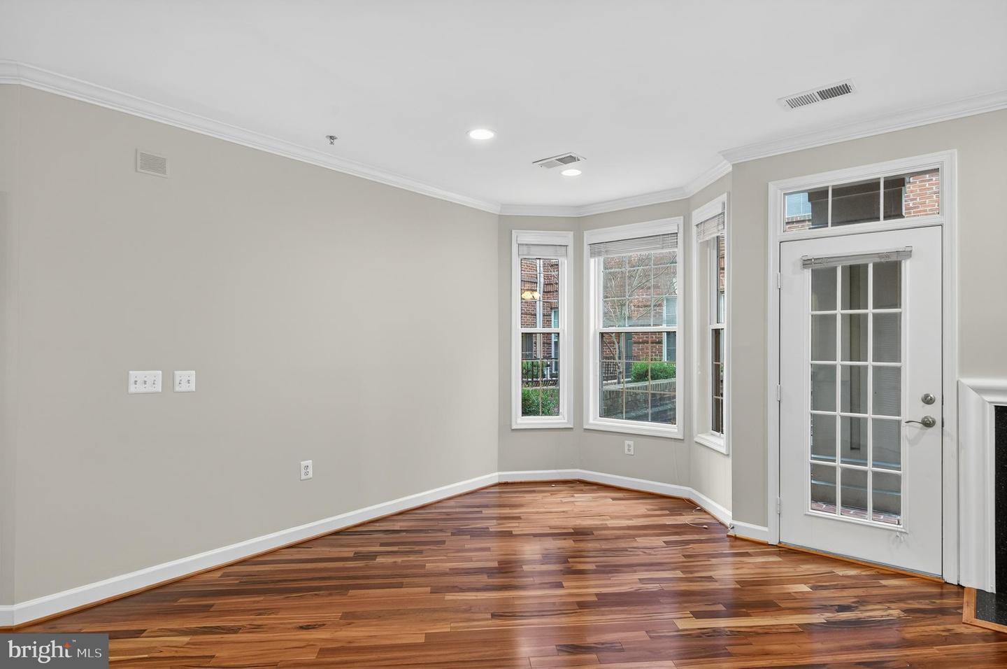 1320 N WAYNE ST #102, ARLINGTON, Virginia 22201, 2 Bedrooms Bedrooms, ,2 BathroomsBathrooms,Residential,For sale,1320 N WAYNE ST #102,VAAR2067484 MLS # VAAR2067484