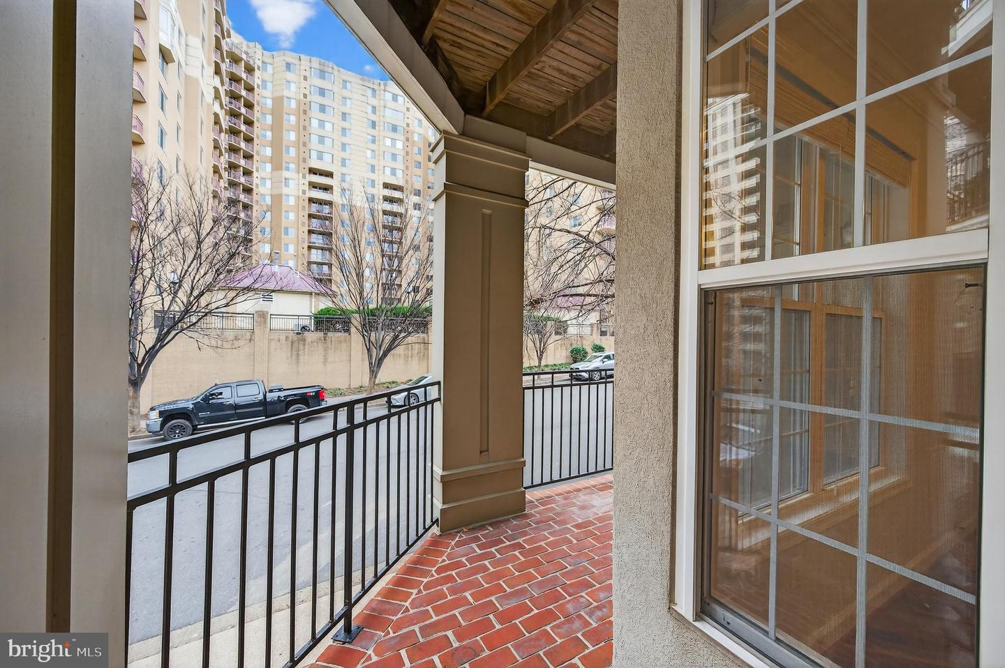 1320 N WAYNE ST #102, ARLINGTON, Virginia 22201, 2 Bedrooms Bedrooms, ,2 BathroomsBathrooms,Residential,For sale,1320 N WAYNE ST #102,VAAR2067484 MLS # VAAR2067484