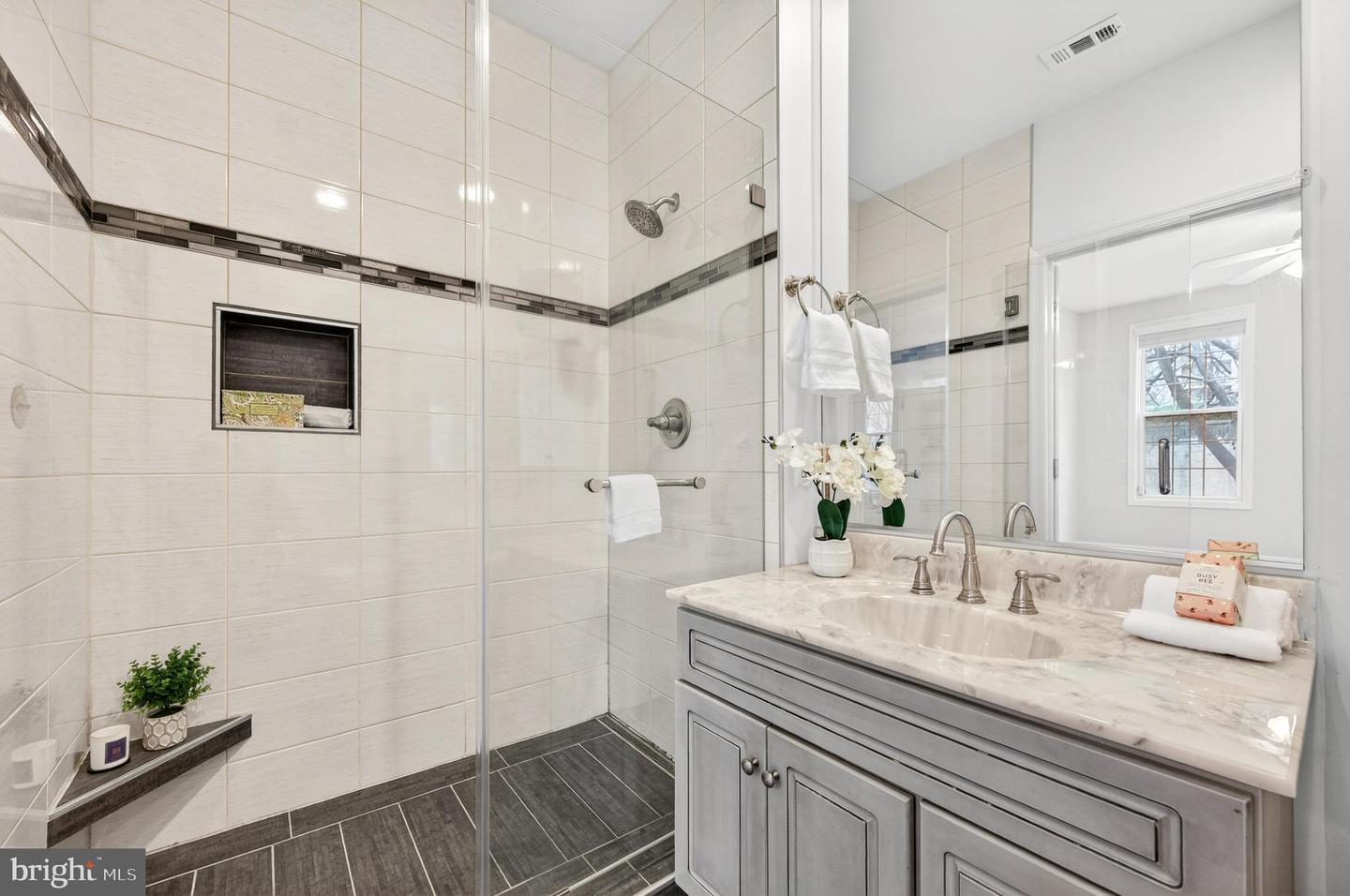 1320 N WAYNE ST #102, ARLINGTON, Virginia 22201, 2 Bedrooms Bedrooms, ,2 BathroomsBathrooms,Residential,For sale,1320 N WAYNE ST #102,VAAR2067484 MLS # VAAR2067484