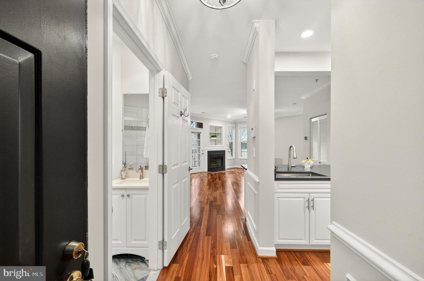 1320 N WAYNE ST #102, ARLINGTON, Virginia 22201, 2 Bedrooms Bedrooms, ,2 BathroomsBathrooms,Residential,For sale,1320 N WAYNE ST #102,VAAR2067484 MLS # VAAR2067484