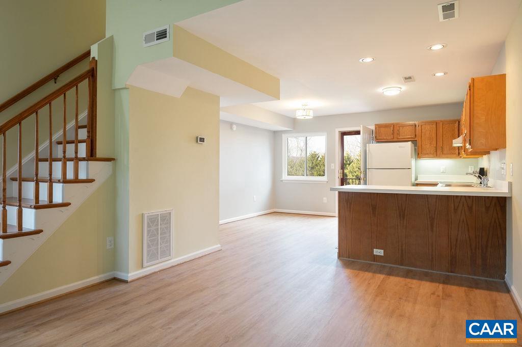 1688 ROYAL OAK CT, CHARLOTTESVILLE, Virginia 22902, 2 Bedrooms Bedrooms, ,2 BathroomsBathrooms,Residential,For sale,1688 ROYAL OAK CT,672299 MLS # 672299