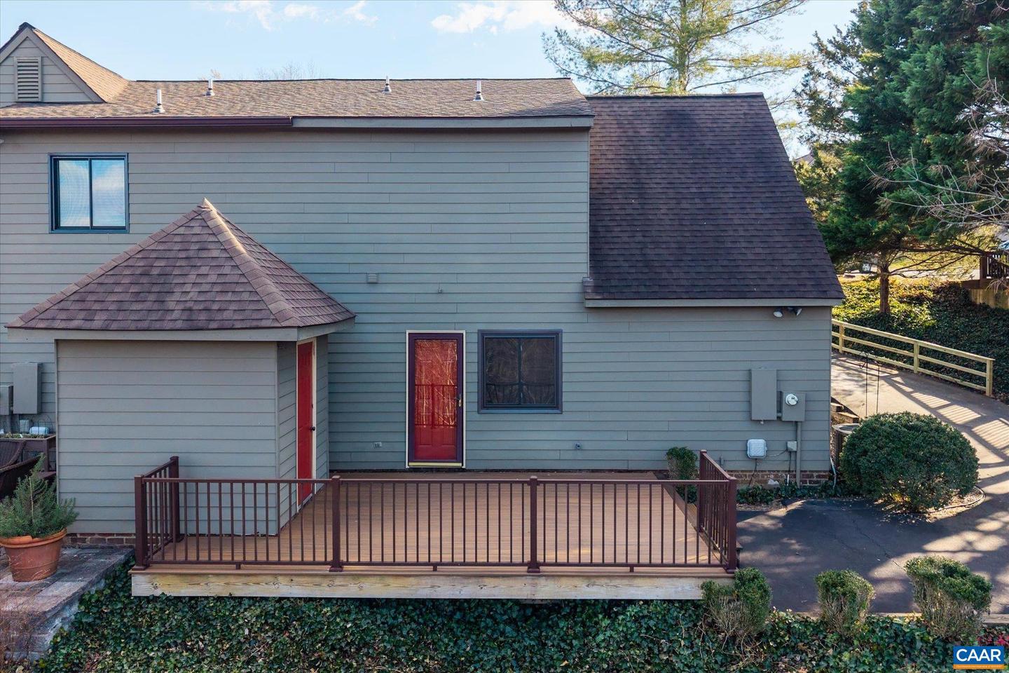 1688 ROYAL OAK CT, CHARLOTTESVILLE, Virginia 22902, 2 Bedrooms Bedrooms, ,2 BathroomsBathrooms,Residential,For sale,1688 ROYAL OAK CT,672299 MLS # 672299