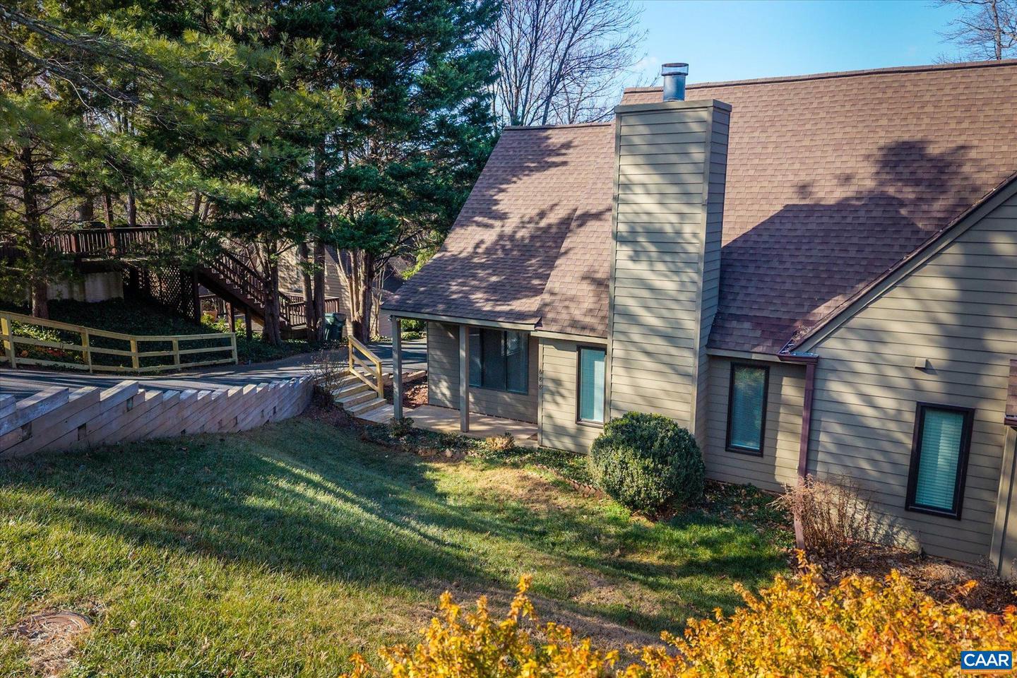 1688 ROYAL OAK CT, CHARLOTTESVILLE, Virginia 22902, 2 Bedrooms Bedrooms, ,2 BathroomsBathrooms,Residential,For sale,1688 ROYAL OAK CT,672299 MLS # 672299