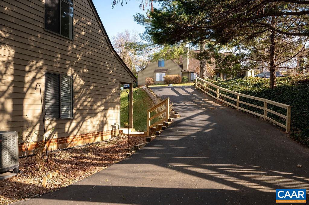 1688 ROYAL OAK CT, CHARLOTTESVILLE, Virginia 22902, 2 Bedrooms Bedrooms, ,2 BathroomsBathrooms,Residential,For sale,1688 ROYAL OAK CT,672299 MLS # 672299