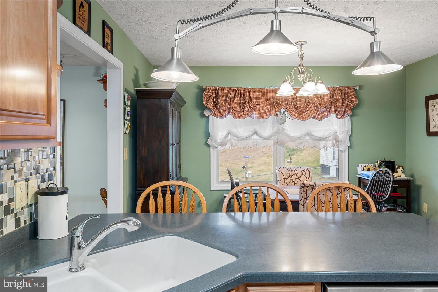 3904 N FREDERICK PIKE, WINCHESTER, Virginia 22603, 3 Bedrooms Bedrooms, ,2 BathroomsBathrooms,Residential,For sale,3904 N FREDERICK PIKE,VAFV2038798 MLS # VAFV2038798