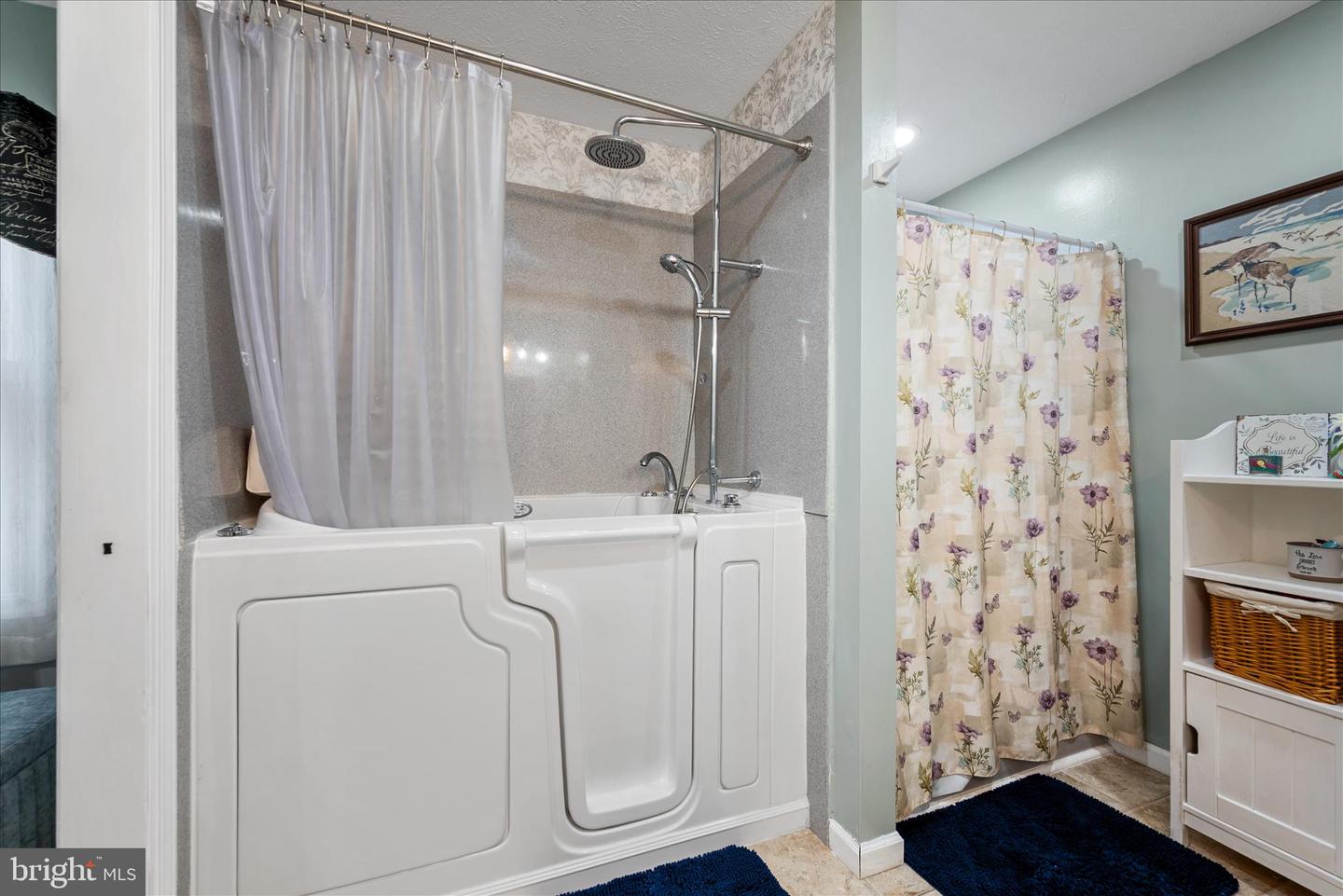 3904 N FREDERICK PIKE, WINCHESTER, Virginia 22603, 3 Bedrooms Bedrooms, ,2 BathroomsBathrooms,Residential,For sale,3904 N FREDERICK PIKE,VAFV2038798 MLS # VAFV2038798