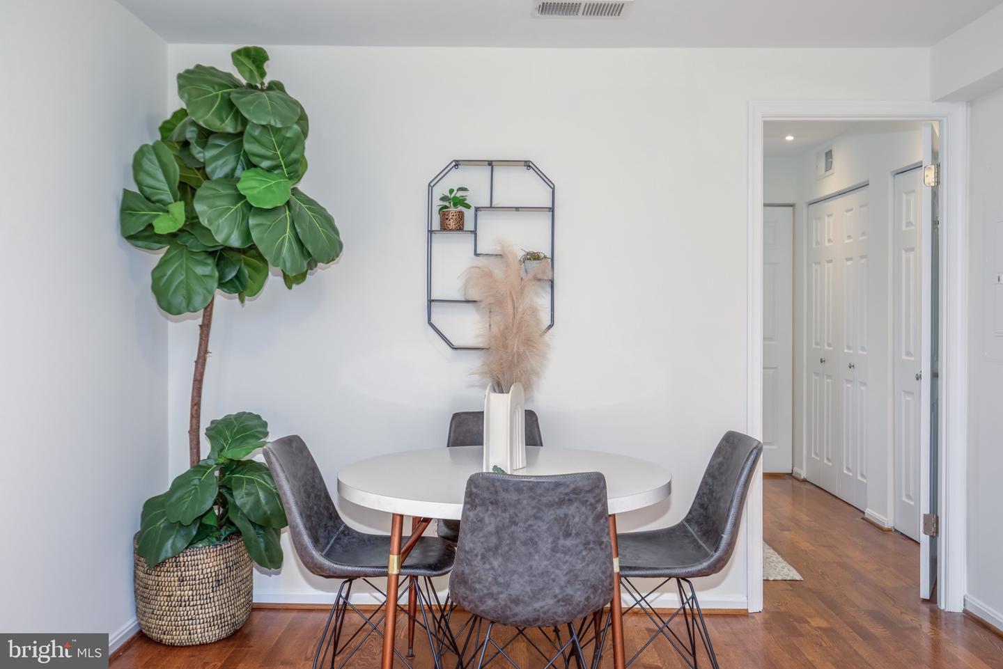 1926 NEW HAMPSHIRE AVE NW #57, WASHINGTON, District Of Columbia 20009, 1 Bedroom Bedrooms, 3 Rooms Rooms,1 BathroomBathrooms,Residential,For sale,1926 NEW HAMPSHIRE AVE NW #57,DCDC2240614 MLS # DCDC2240614 1926 NEW HAMPSHIRE AVE NW #57, WASHINGTON, District Of Columbia 20009, 1 Bedroom Bedrooms, 3 Rooms Rooms,1 BathroomBathrooms,Residential,For sale,1926 NEW HAMPSHIRE AVE NW #57,DCDC2240614 MLS # DCDC2240614